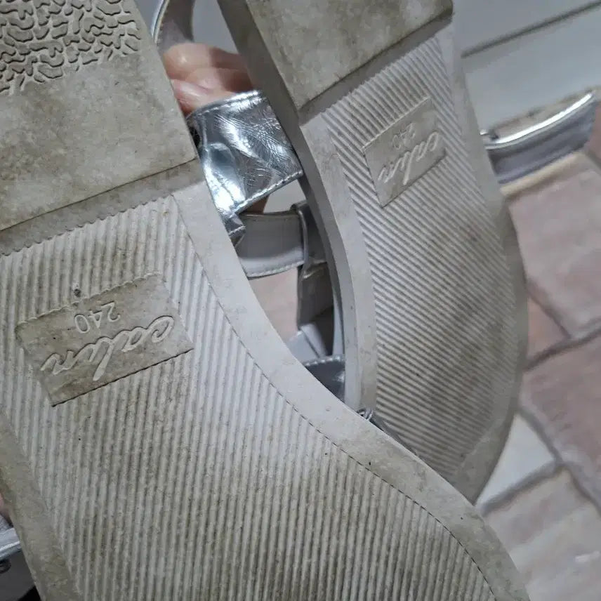 [BUNJANG] Kaelrang Silver Strap Sandals / 꺌랑 샌들