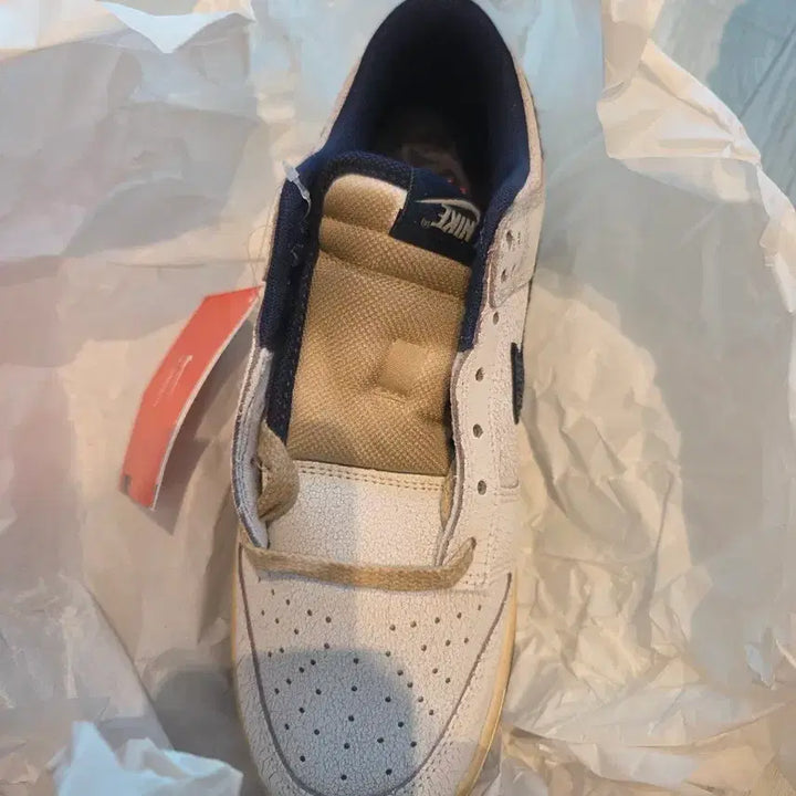 [SOLD OUT] 나이키 덩크 기묘한이야기 265서이즈