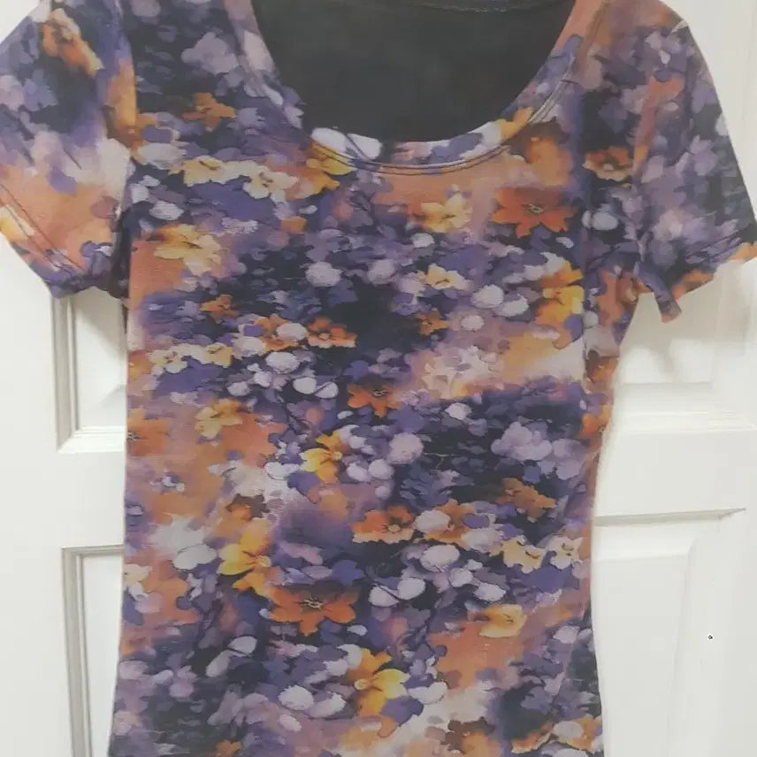 [BUNJANG] Unused Floral Pattern Spandex T-shirt (Size 55) / 플라워 패턴 스판티(55)미사용