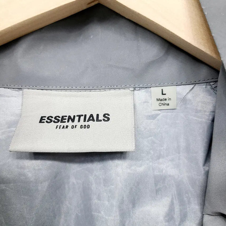 [BUNJANG] Fear of God Essentials 20SS Reflective Anorak Track Jacket Silver L / 에센셜 20SS 리플렉티브 아노락 트랙 자켓 실버 L (피어오브갓)