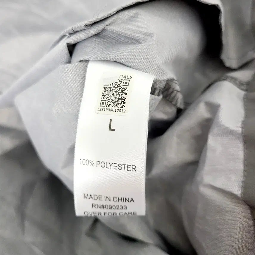 [BUNJANG] Fear of God Essentials 20SS Reflective Anorak Track Jacket Silver L / 에센셜 20SS 리플렉티브 아노락 트랙 자켓 실버 L (피어오브갓)