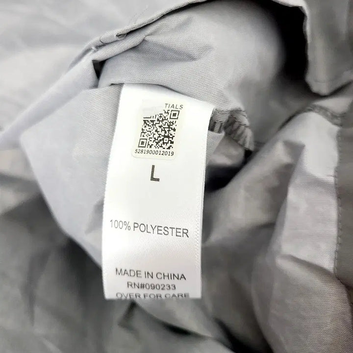 [BUNJANG] Fear of God Essentials 20SS Reflective Anorak Track Jacket Silver L / 에센셜 20SS 리플렉티브 아노락 트랙 자켓 실버 L (피어오브갓)