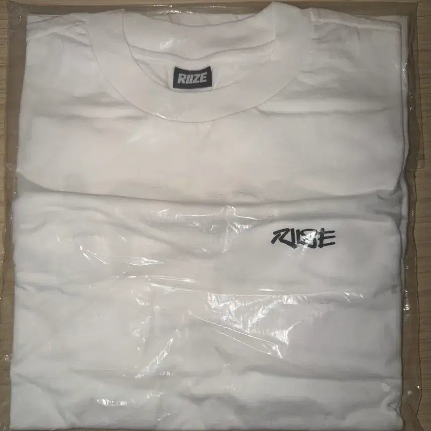 [SOLD OUT] 라이즈 발렌타인데이 엠디 롱슬리브 긴팔 티셔츠 양도