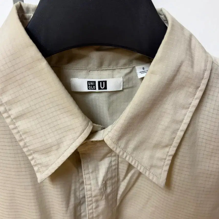 [BUNJANG] Uniqlo Short-Sleeve Shirt / 유니클로 반팔셔츠