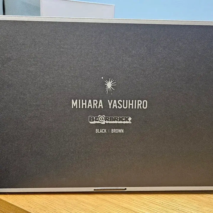 [BUNJANG] Mihara Yasuhiro Bearbrick Black Brown 400% + 100% Figure / 미하라 야스히로 베어브릭 블랙 브라운 400% + 100% 개봉