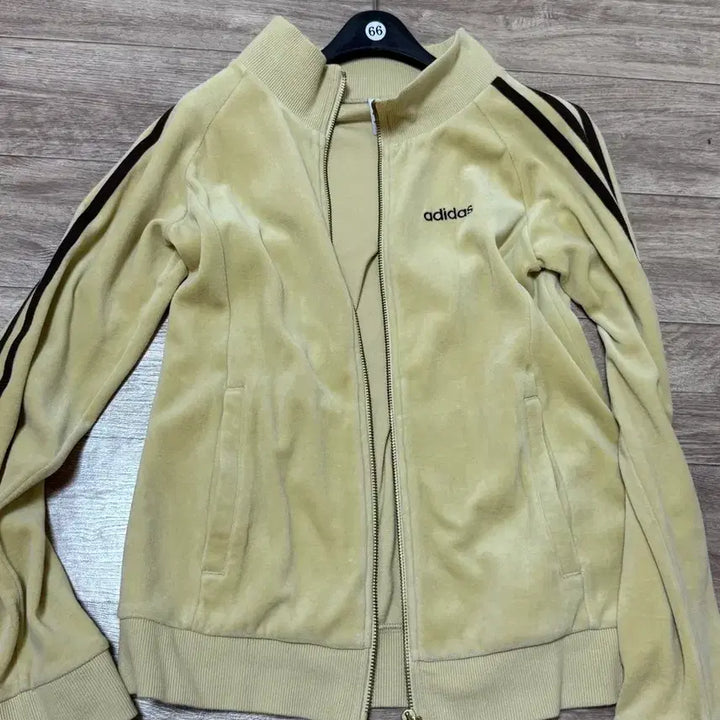 [BUNJANG] Adidas Brown Yellow Velvet Jersey / 빈티지 아디다스 브라운옐로우 벨벳져지