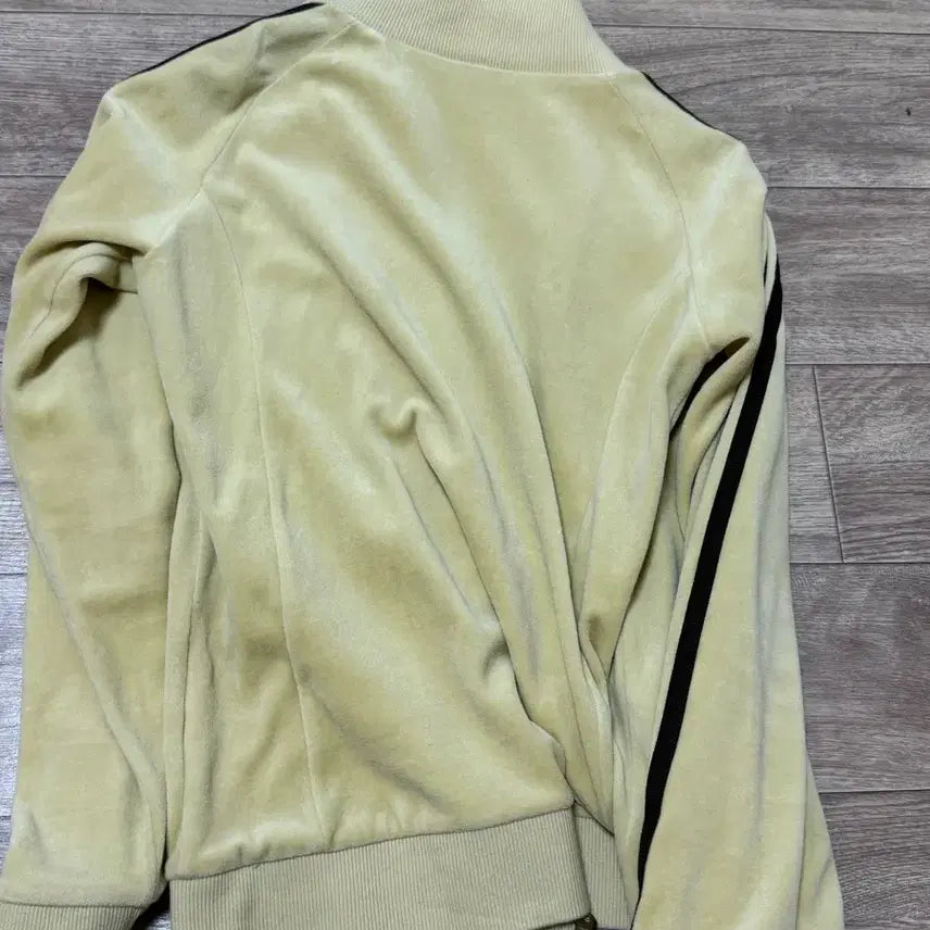 [BUNJANG] Adidas Brown Yellow Velvet Jersey / 빈티지 아디다스 브라운옐로우 벨벳져지