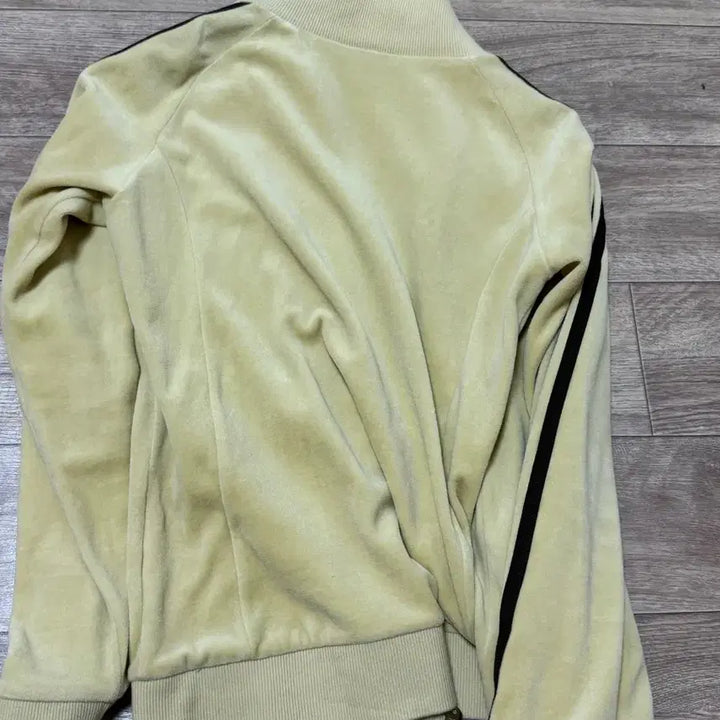 [BUNJANG] Adidas Brown Yellow Velvet Jersey / 빈티지 아디다스 브라운옐로우 벨벳져지
