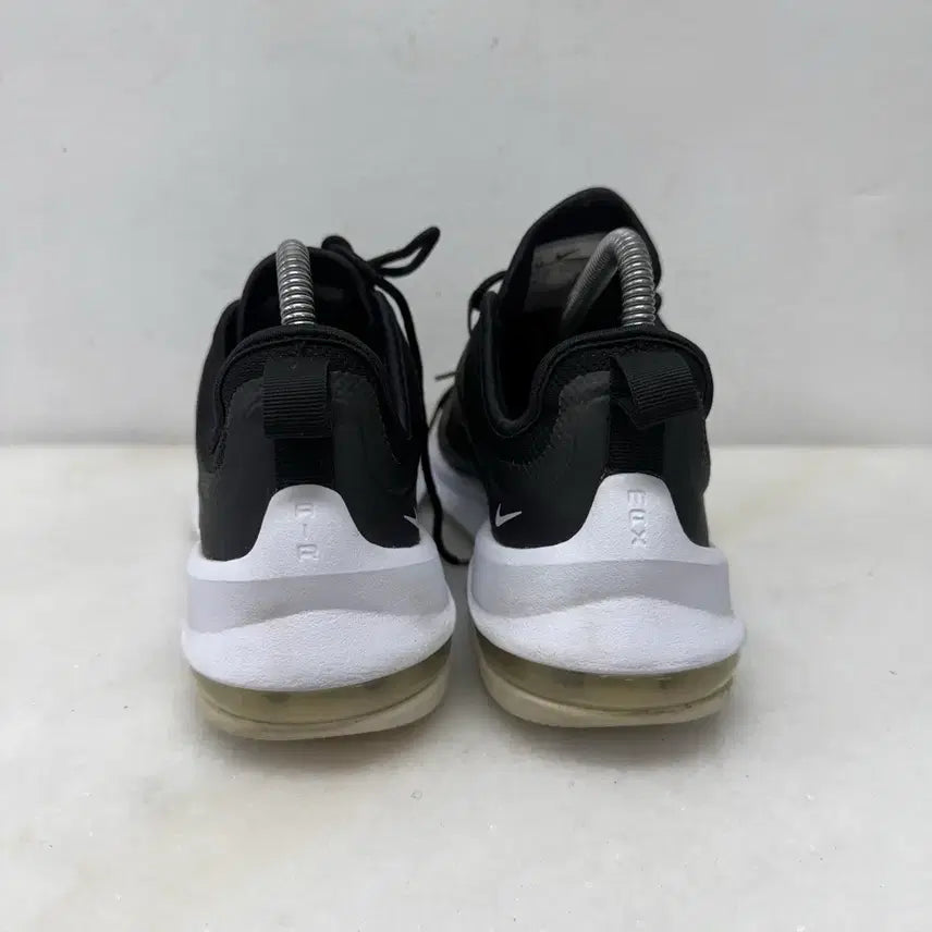[BUNJANG] Nike Air Max Axis Sneakers / (245)나이키 운동화 에어맥스 엑시스