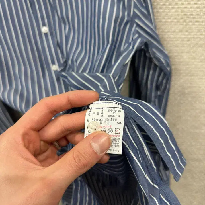 [SOLD OUT] 라코스테 자수로고 레귤러핏 스트라이프 긴팔 셔츠 95 A09185