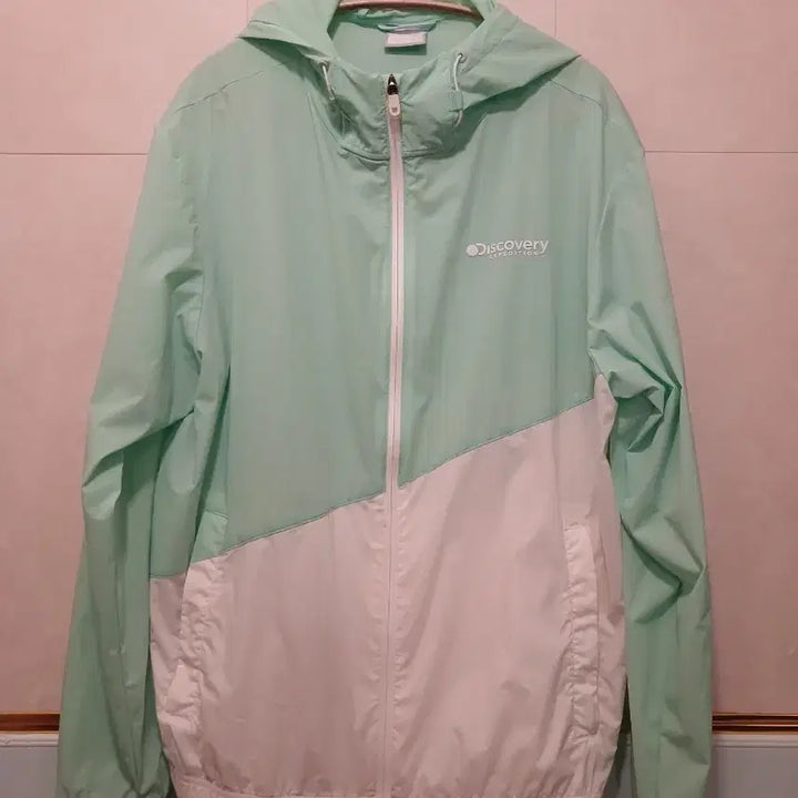 [SOLD OUT] 디스커버리 정품 남성 바람막이 105 사이즈 (여성 입으셔도됨)