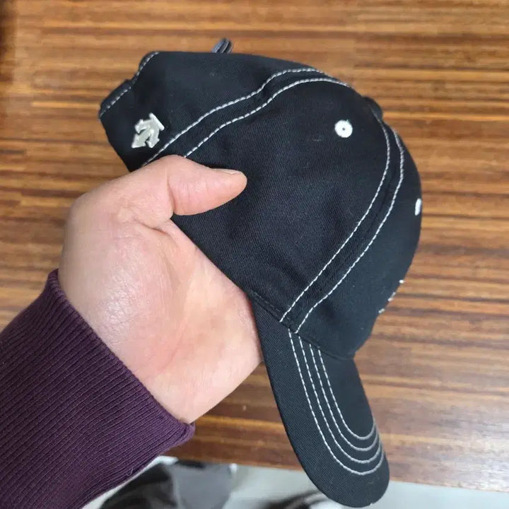 [BUNJANG] Descente Ground Stitch Hat / 데상트 그라운드 스티치 모자 프리