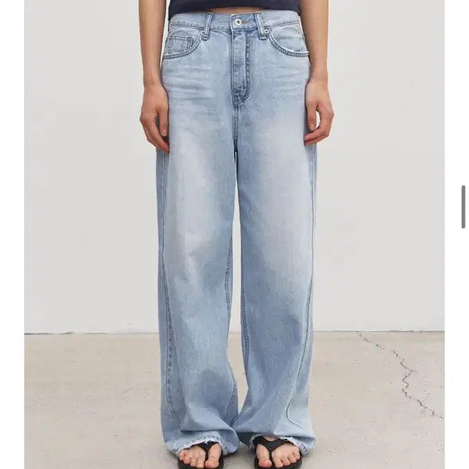 [SOLD OUT] 코어드 Damaged washing denim