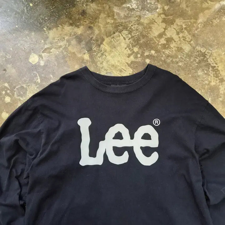 [BUNJANG] Lee Big Logo Loose Fit Long Sleeve T-Shirt / M) Lee 빅로고 루즈핏 긴팔 티셔츠 라운드티 리 티셔츠