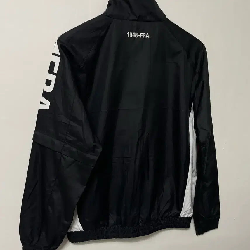 [SOLD OUT] 95-100 르꼬끄 루즈핏 반팔 탈부착 바람막이 자켓 정품