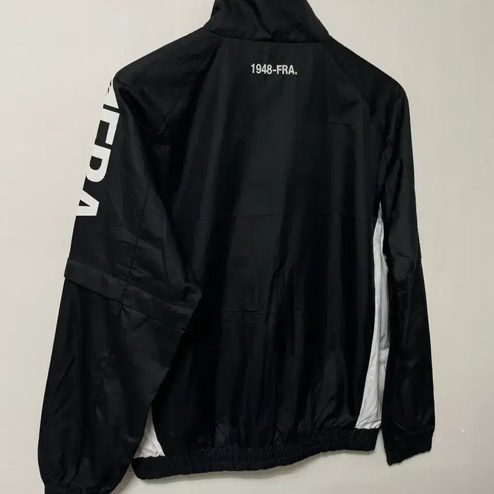 [SOLD OUT] 95-100 르꼬끄 루즈핏 반팔 탈부착 바람막이 자켓 정품
