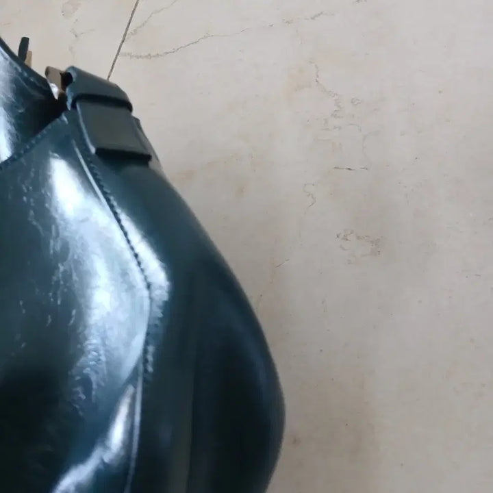 [BUNJANG] RAIVE Luke Bag / RAIVE 레이브 천연가죽 루크백