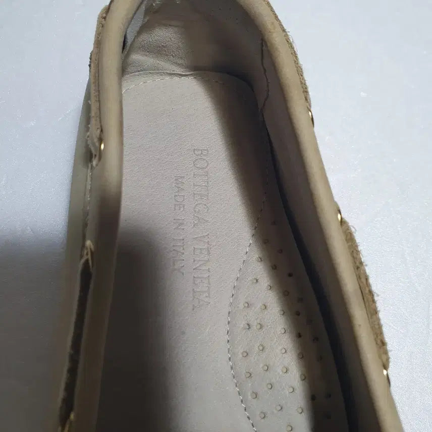 [SOLD OUT] 정품 ㅡ 보테가베네타 ㅡ240