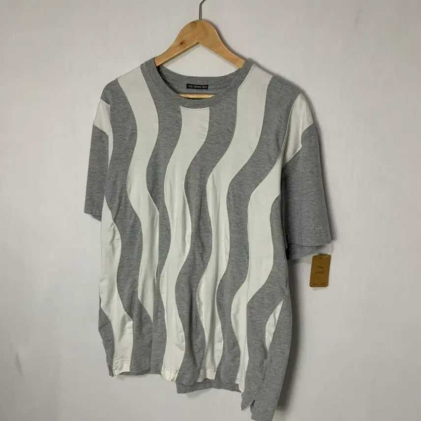 [SOLD OUT] ISSEY MIYAKE MEN 이세이미야케 유니크 스트라이프 반팔 티셔츠