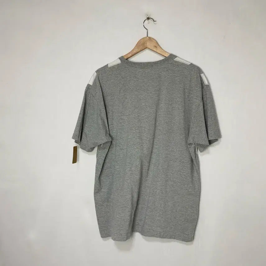 [SOLD OUT] ISSEY MIYAKE MEN 이세이미야케 유니크 스트라이프 반팔 티셔츠