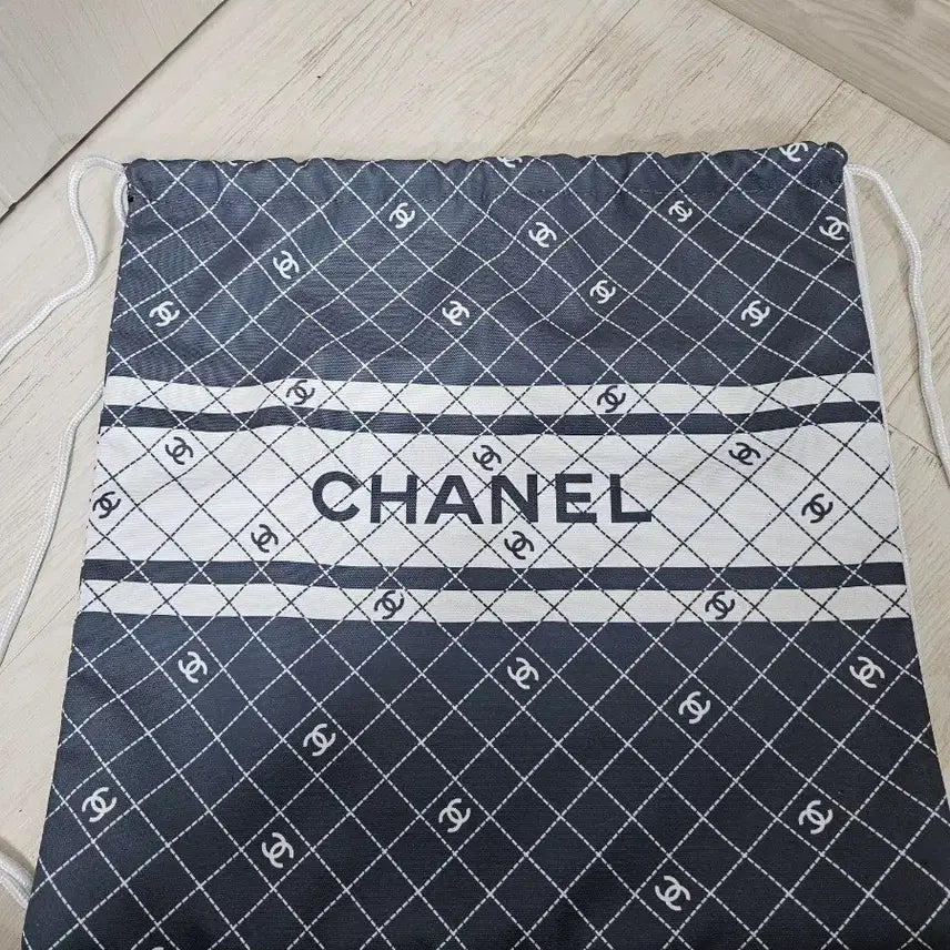[SOLD OUT] 정품) 샤넬 드로스트링 백팩 가방 판매합니다
