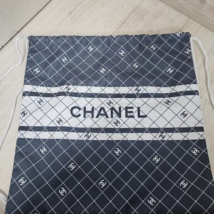 [SOLD OUT] 정품) 샤넬 드로스트링 백팩 가방 판매합니다