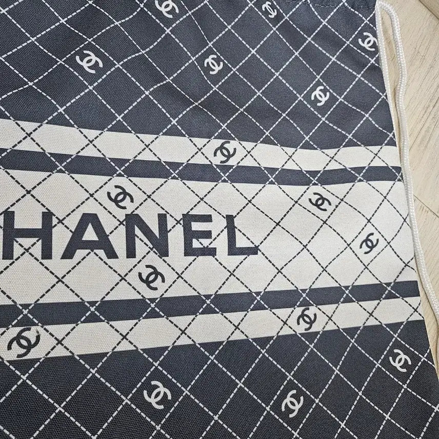 [SOLD OUT] 정품) 샤넬 드로스트링 백팩 가방 판매합니다