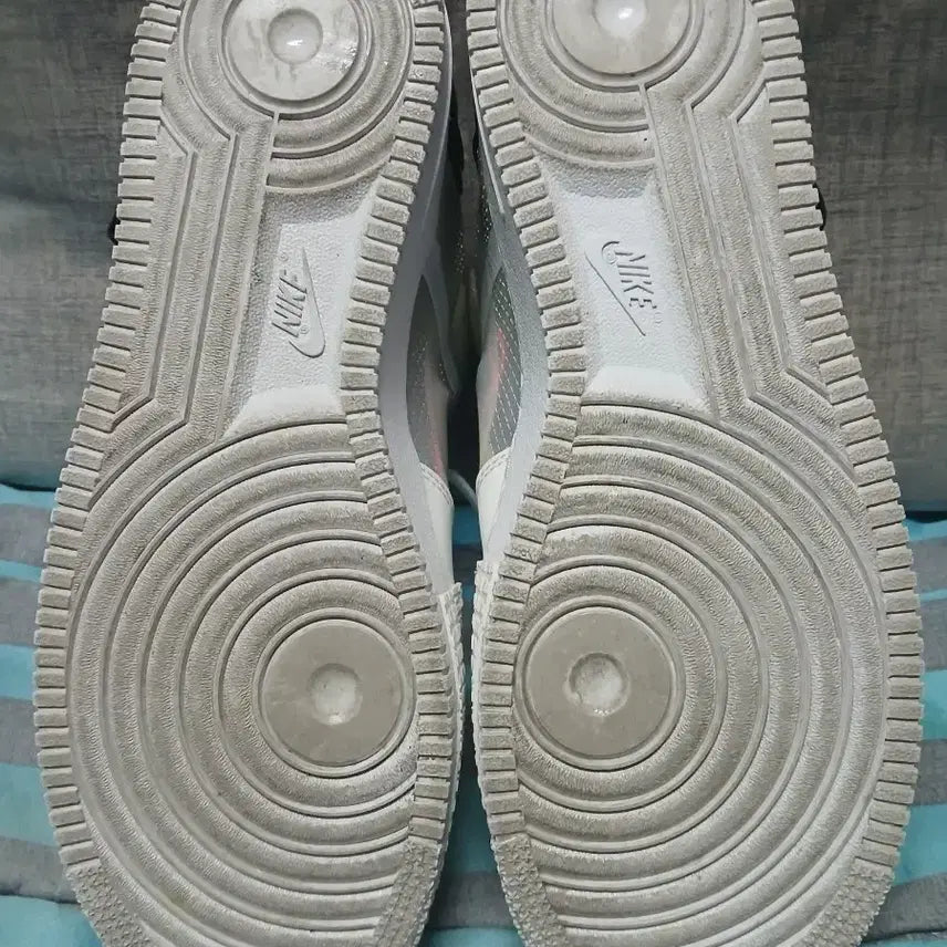 [SOLD OUT] 나이키 에어포스스니커즈285