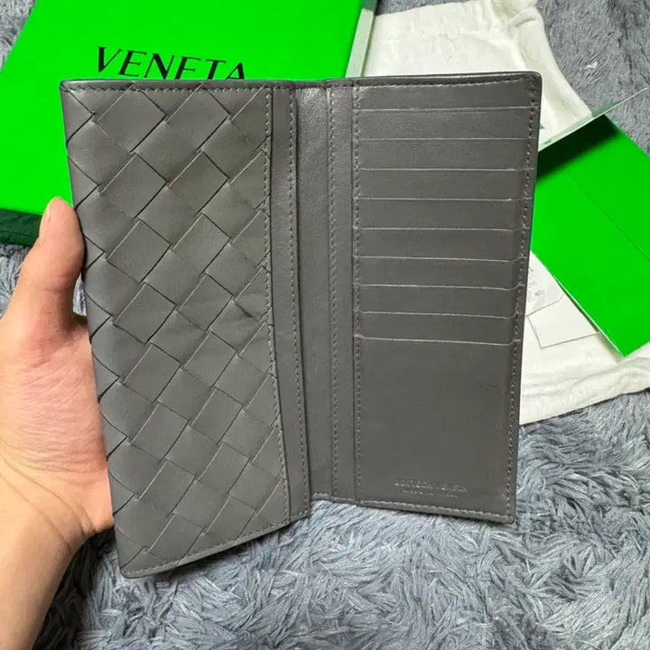 [BUNJANG] Bottega Veneta Intrecciato Long Wallet Gray / [풀구성/OS]보테가베네타가 인트레치아토 장지갑 그레이