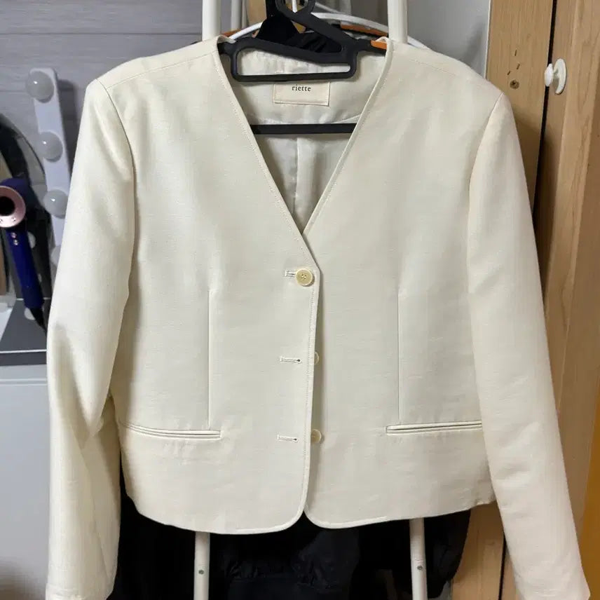 [BUNJANG] Liet 아이보리 Jacket / 리에뜨 아이보리 자켓