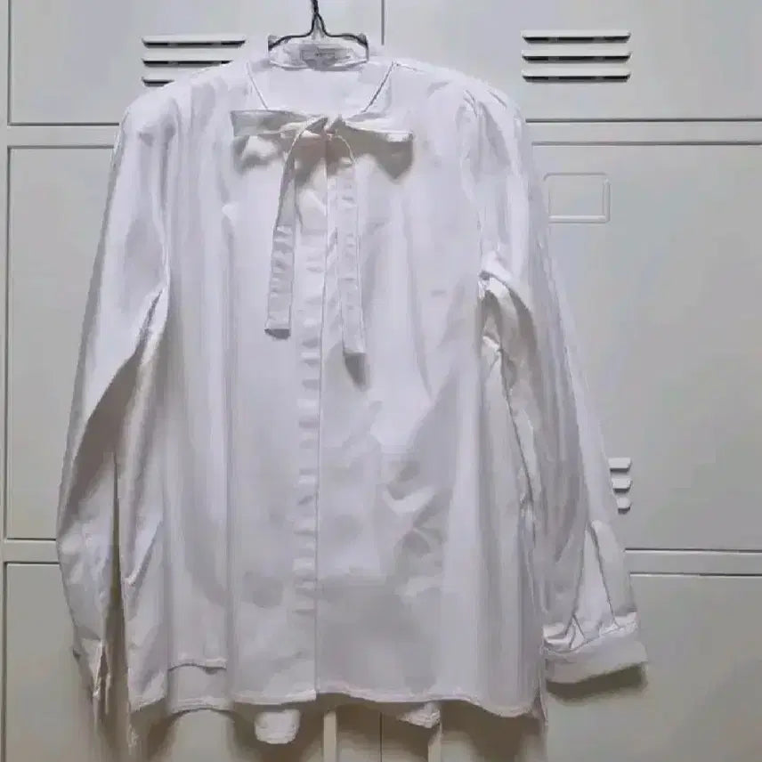[BUNJANG] White Tie Shirt Blouse / 타이 셔츠 블라우스  -화이트, 프리