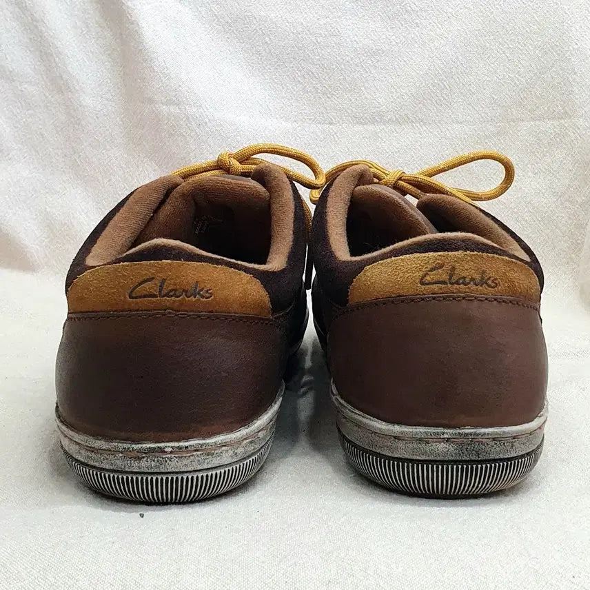 [BUNJANG] Clarks Newtown Soul Sneakers / Clarks 클락 뉴타운 소울(Newtown Soul) UK9