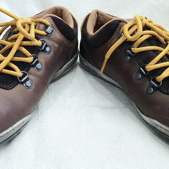 [BUNJANG] Clarks Newtown Soul Sneakers / Clarks 클락 뉴타운 소울(Newtown Soul) UK9