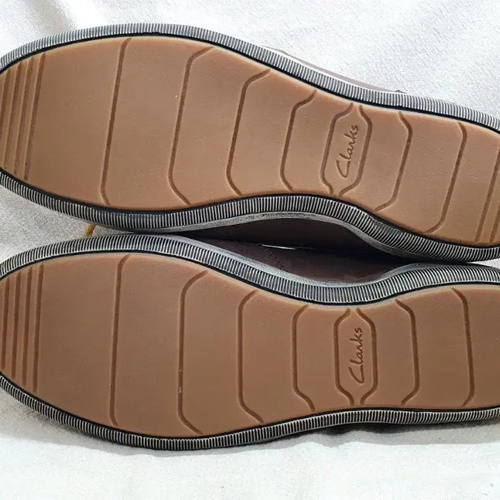 [BUNJANG] Clarks Newtown Soul Sneakers / Clarks 클락 뉴타운 소울(Newtown Soul) UK9
