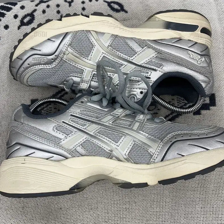 [BUNJANG] Asics Gel-1090 Piedmont Grey Sneakers / 아식스 젤1090 피드몬트 그레이 스니커즈 운동화 235 X00005