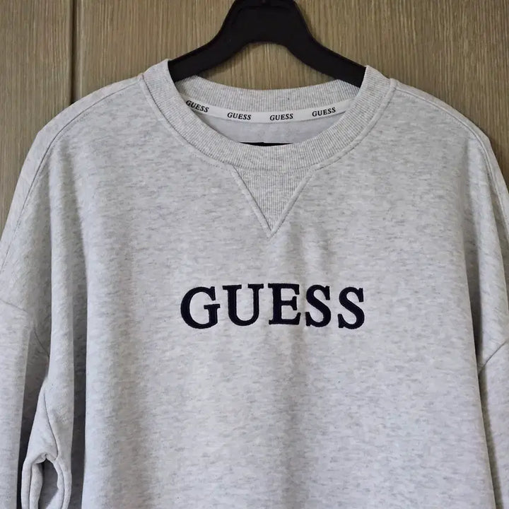 [SOLD OUT] 게스 GUESS 로고 맨투맨 티셔츠 회색 100