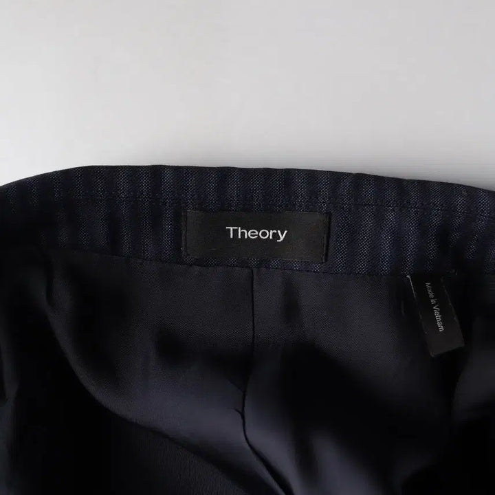 [BUNJANG] Theory Striped Virgin Wool Double-Breasted Jacket / 띠어리 스트라이프 버진 울 100% 더블 브레스트 재킷