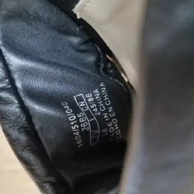 [SOLD OUT] zara 자라 스트랩 크로스 샌들 - 블랙, 38(245)