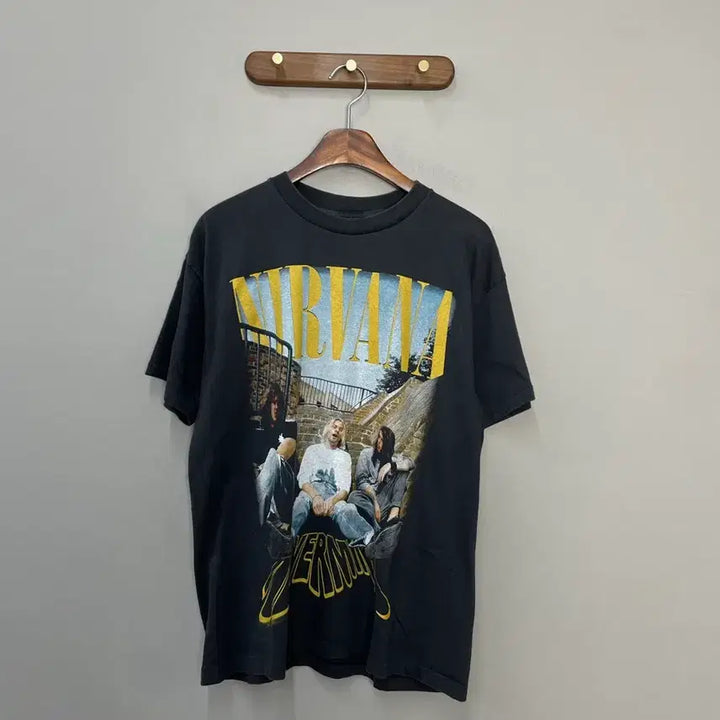 [BUNJANG] Nirvana Band Vintage Printed Short Sleeve T-shirt / 빈티지 너바나 밴드 프린팅 반팔 H2442