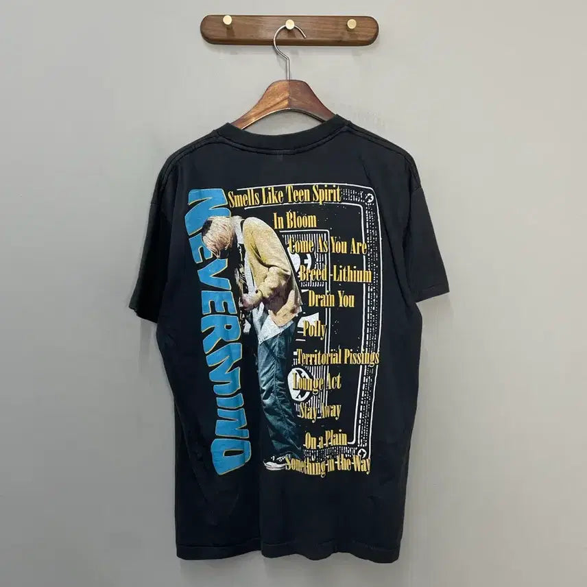[BUNJANG] Nirvana Band Vintage Printed Short Sleeve T-shirt / 빈티지 너바나 밴드 프린팅 반팔 H2442