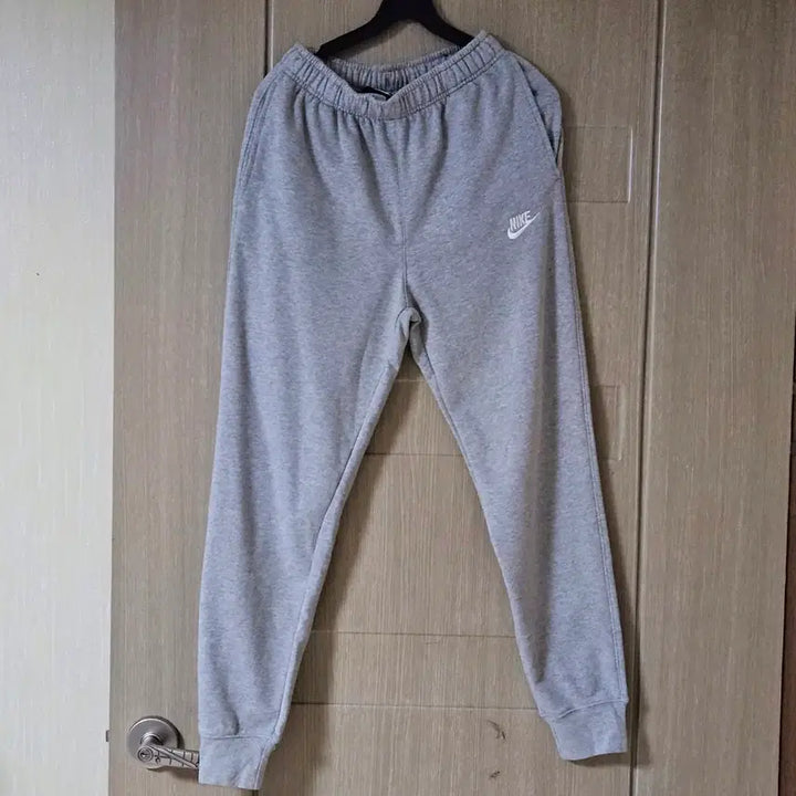 [SOLD OUT] 나이키 회색 트레이닝 바지  S
