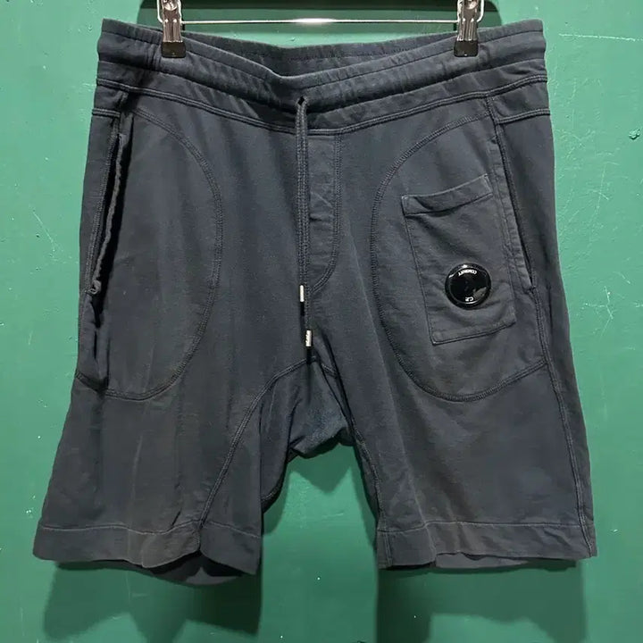 [BUNJANG] CP Company Sweat Shorts M / cp컴퍼니 렌즈 스웻반바지 M