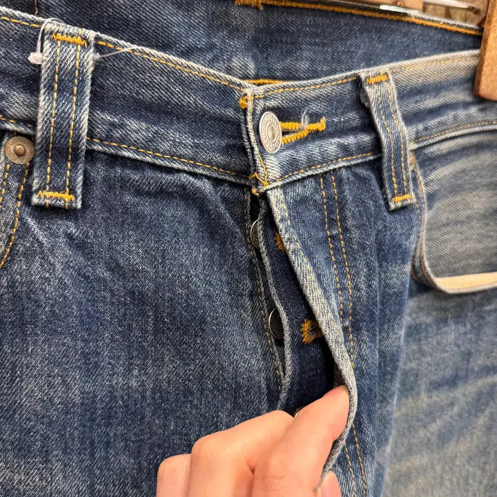 [SOLD OUT] 00s Levis 리바이스 501 빈티지 데님 팬츠 (30inch)