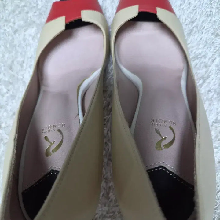 [BUNJANG] Renaissance Gold Accent Leather Shoes / 금감르노아르구두