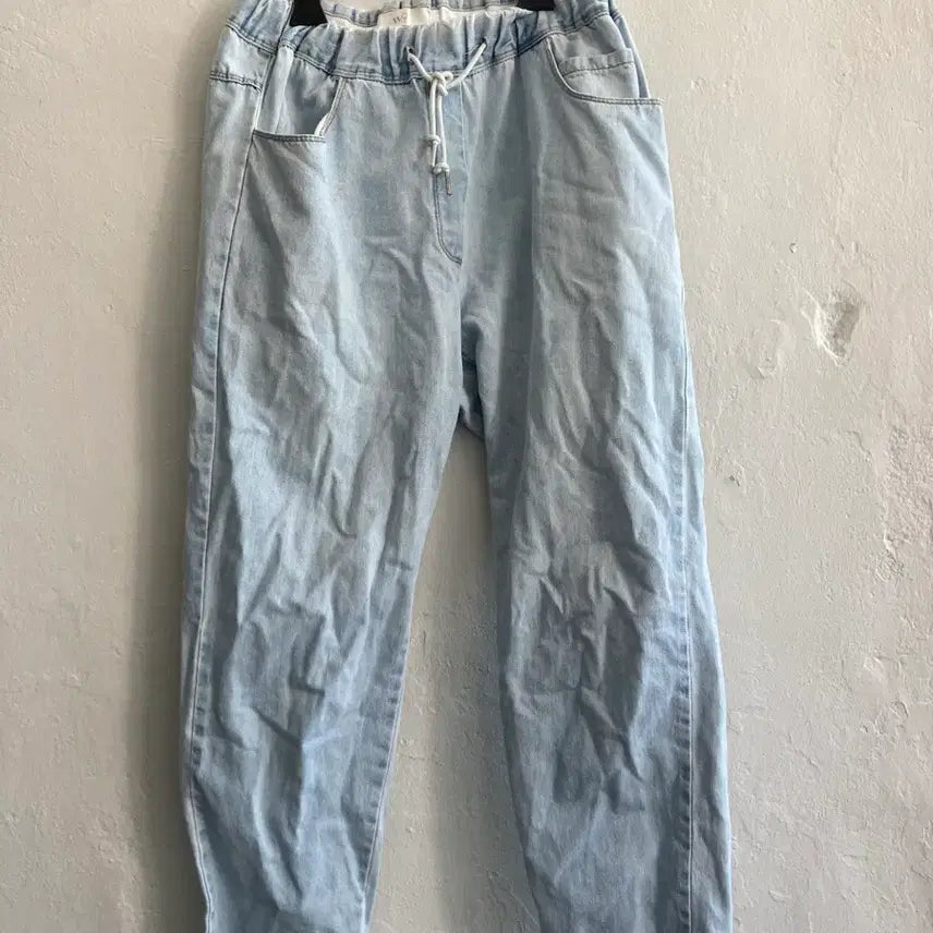 [BUNJANG] Light Wash Denim Jogger Pants / 연청 데님 조거팬츠