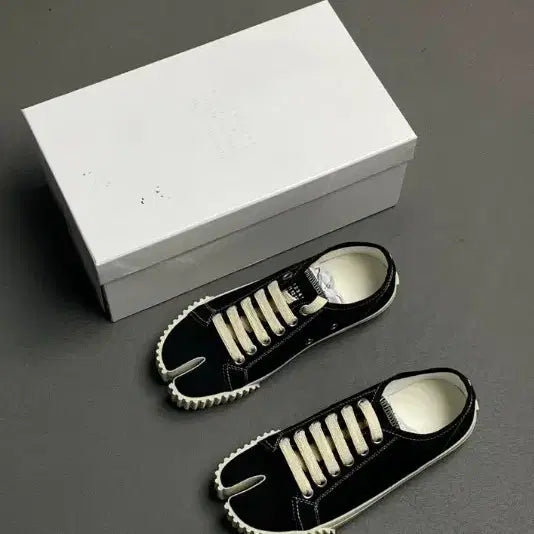 [BUNJANG] Maison Margiela Tabi Sneakers Black / 마르지엘라 타비 스니커즈 블랙 새상품 풀박스