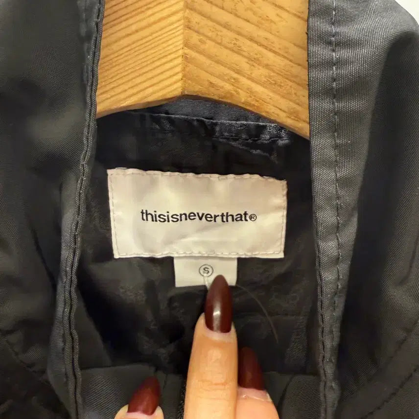 [BUNJANG] thisisneverthat Oversized Team Jacket Black / 디스이즈네버댓 오버핏 팀자켓 블랙 U1553