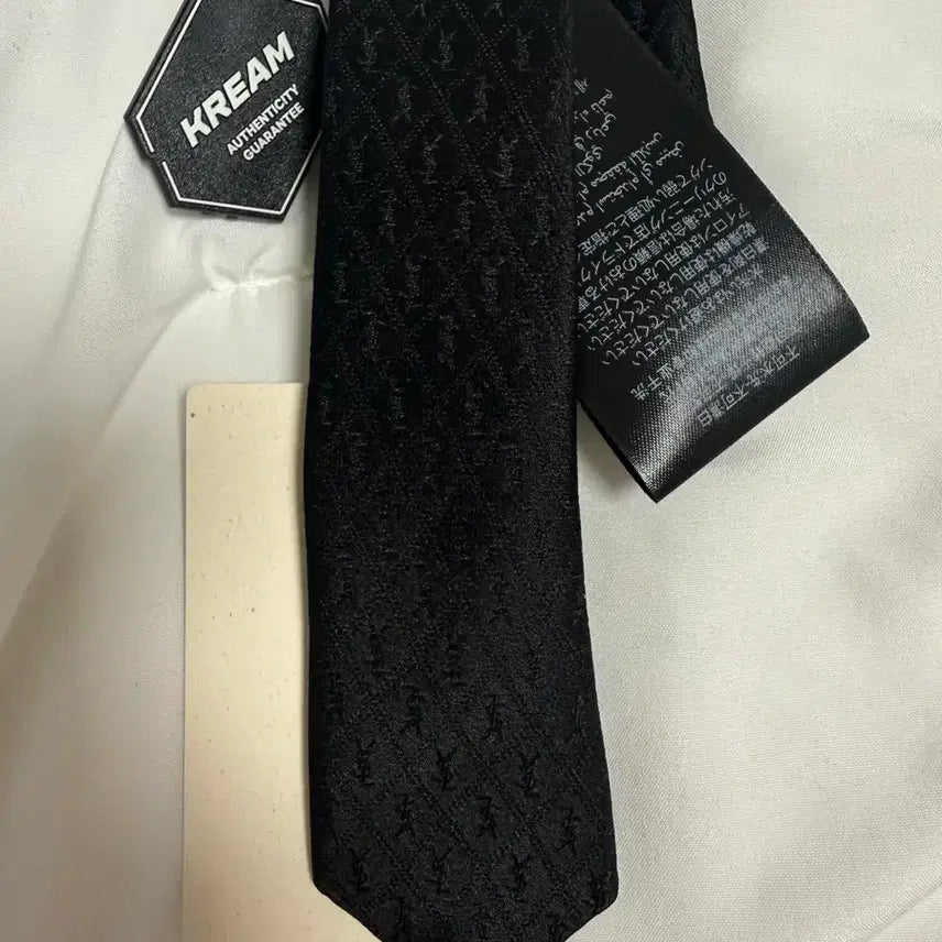 [SOLD OUT] 생로랑 모노그램 블랙 실크 넥타이