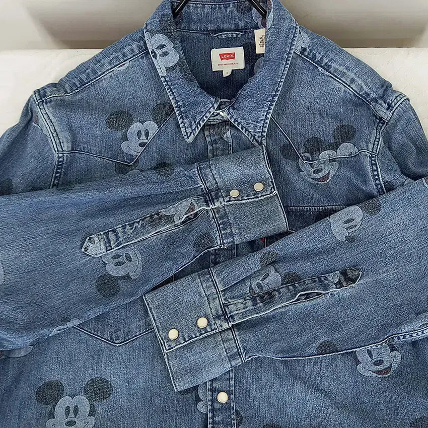 [SOLD OUT] 리바이스 남성 춘추 스냅버튼 데님셔츠 중청95 (HU43881)