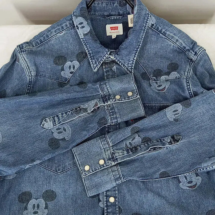 [SOLD OUT] 리바이스 남성 춘추 스냅버튼 데님셔츠 중청95 (HU43881)